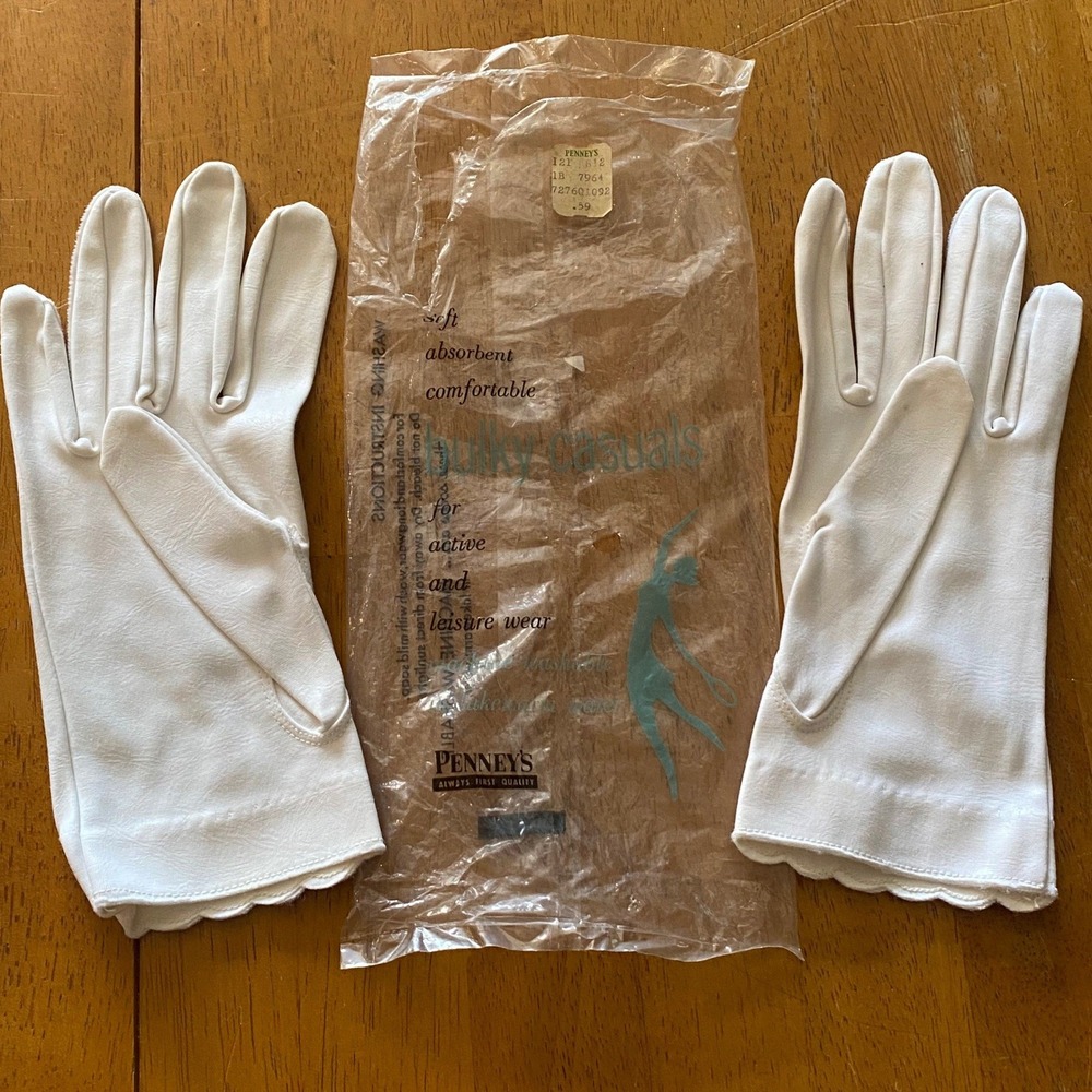 Penneys Gloves Womens OS White New Vintage Casuals Scalloped Cuff